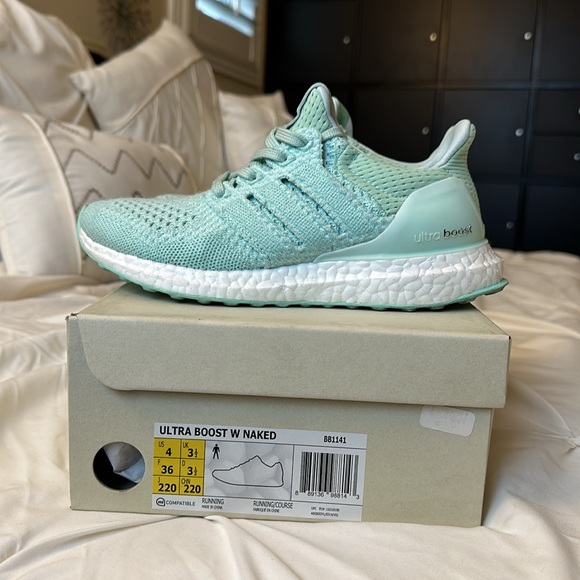 Adidas UltraBoost - Picture 5 of 6